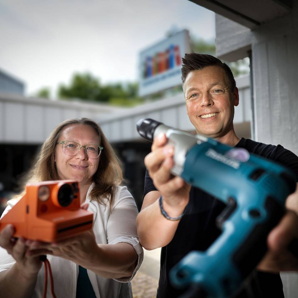 Neues Angebot an der Tempelhofer Straße: „Bibliothek der Dinge“ in Monheim eröffnet