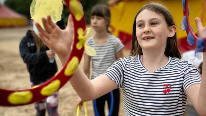 „Circus Leben“ in Monheim: Das erleben die Kinder beim Zirkus-Projekt auf der Baumberger Bürgerwiese