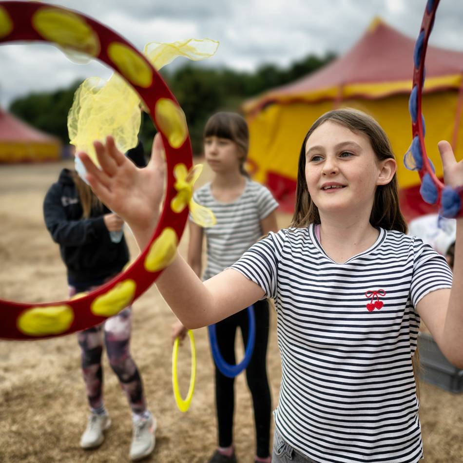 „Circus Leben“ in Monheim: Das erleben die Kinder beim Zirkus-Projekt auf der Baumberger Bürgerwiese