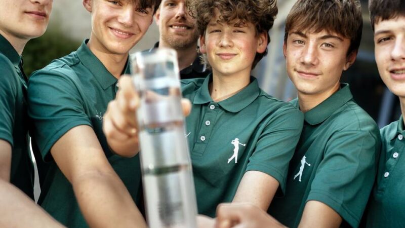 Smarter Golfball: Monheimer Neuntklässler belegen dritten Platz beim Deutschen Gründerpreis