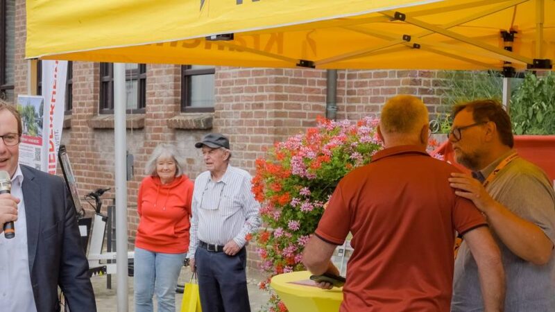 Gast beim Radfestival in Kranenburg: Problem Niersexpress – was Minister Krischer den Pendlern verspricht