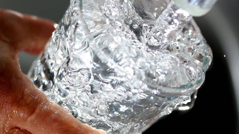Versorgung in Langenfeld und Monheim: Bürgermeister besiegeln Trinkwasser-Vertrag