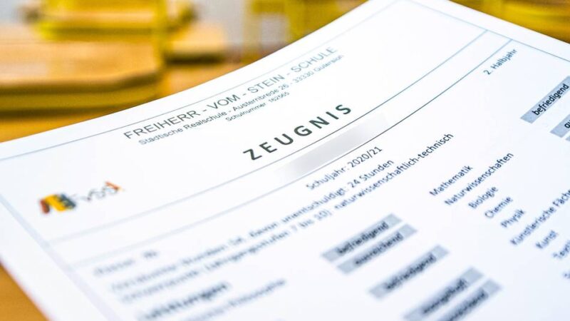 Nicht für alle Schulformen: Kreis Viersen bietet Zeugnistelefon an