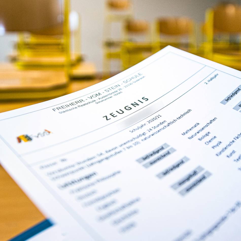Nicht für alle Schulformen: Kreis Viersen bietet Zeugnistelefon an