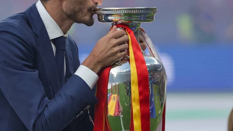 Trainer weiterhin gesucht: Wirrwarr in Italien – Neuanfang mit Chiellini und Mancini?