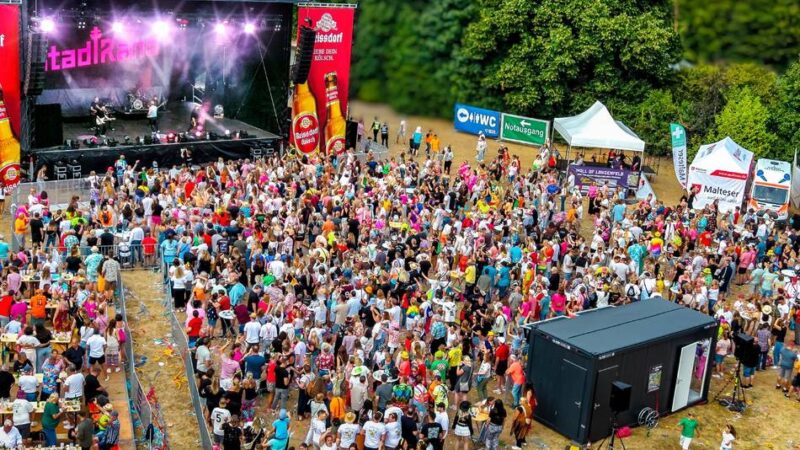 „Bütz & Beats“ in Langenfeld: 3000 Besucher feiern ausgelassenes Sommer-Karnevals-Festival