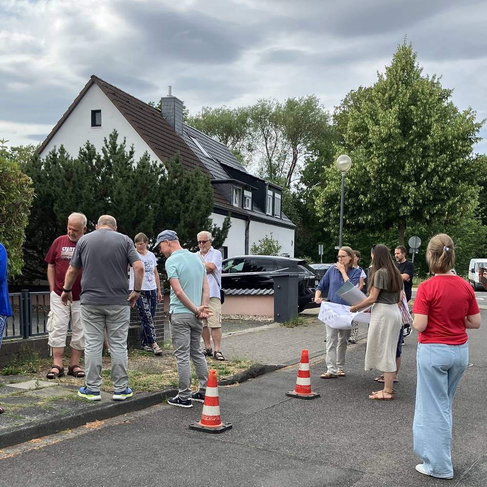 Neue Straßenbäume in Küppersteg: Wissenschaftler helfen Leverkusen beim „klimafitten“ Stadtgrün