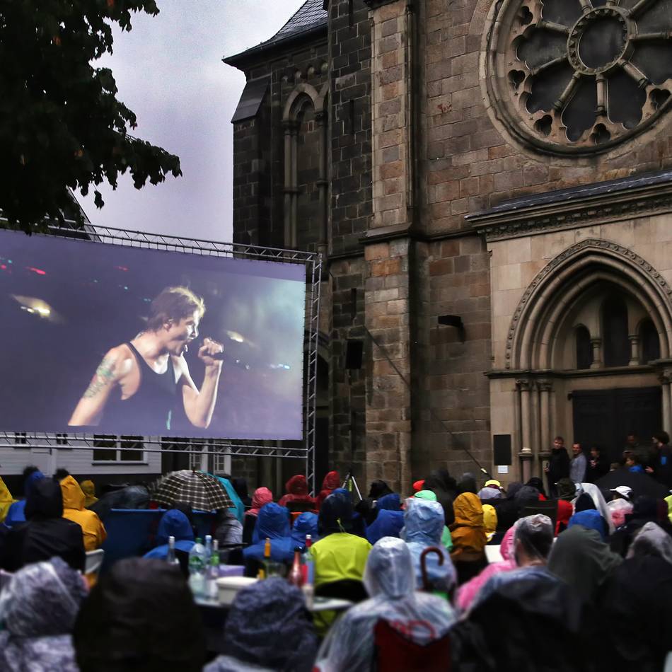 Open-Air-Kino Mettmann: Hape und Prada locken zum Kino unter Sternen