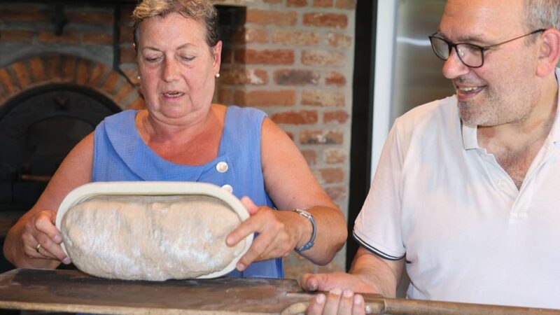 Historisches Backhaus in Haan: Einmal klopfen – und Henri Leminski weiß, ob das Brot gar ist