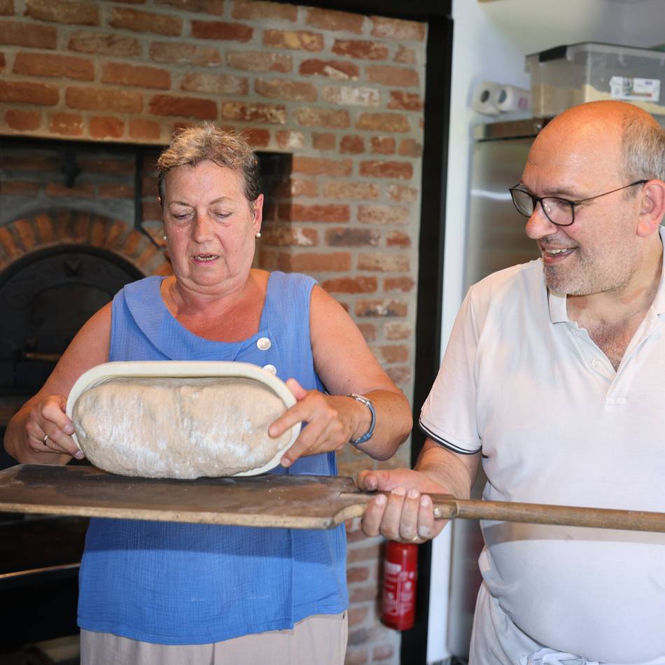 Historisches Backhaus in Haan: Einmal klopfen – und Henri Leminski weiß, ob das Brot gar ist