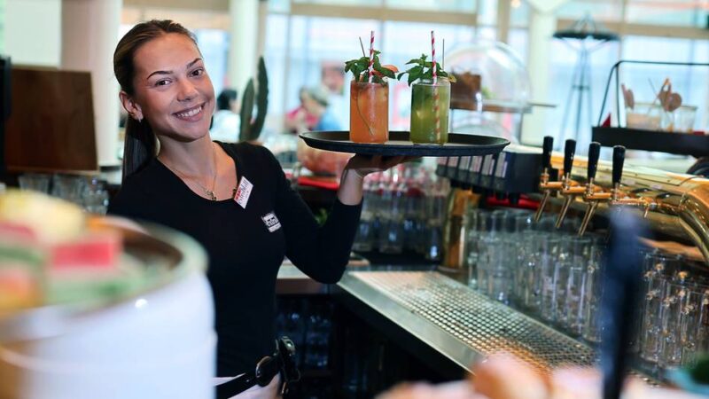 Gastronomie in Hilden: Cafe Extrablatt ist zurück – mit neuer Theke und „All-in-one“-Karte