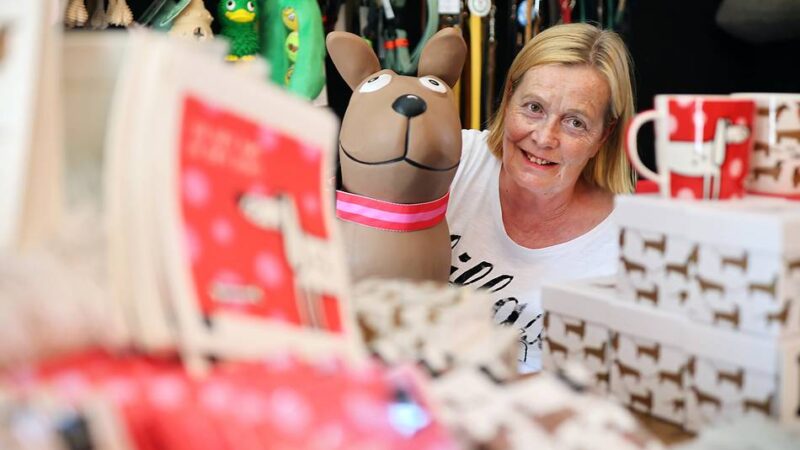 Neueröffnung an der Walder Straße: Luxus für den Hund – und der Dackel ist der Star