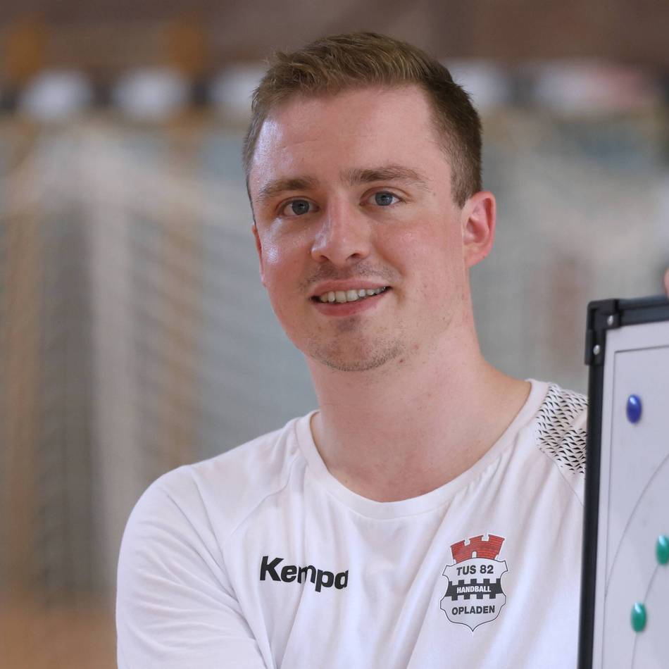 Neuer Coach, neue Spielweise?: Wie Aaron Hahn den TuS 82 Opladen verändern will