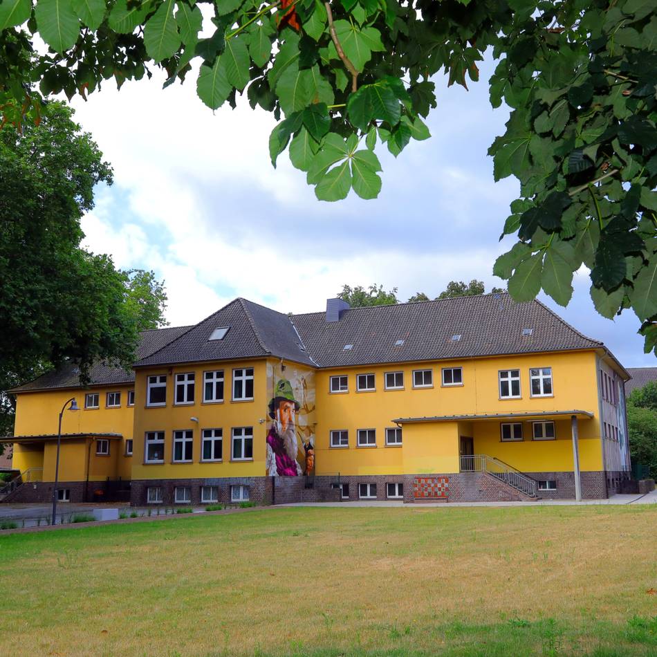 Pulverturmschule Rheinberg: Verein will Denkmalschutz für alte Schule