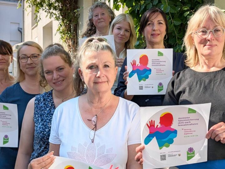 Kreis Mettmann: Neue Aufkleber informieren über anonyme Spurensicherung