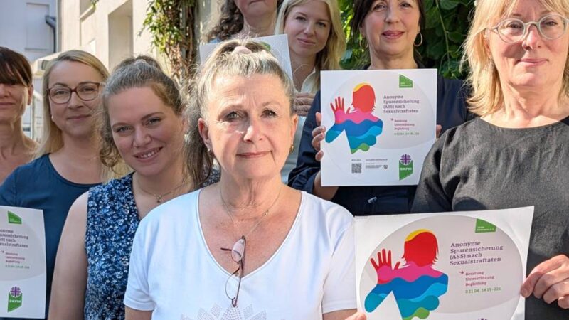 Kreis Mettmann: Neue Aufkleber informieren über anonyme Spurensicherung