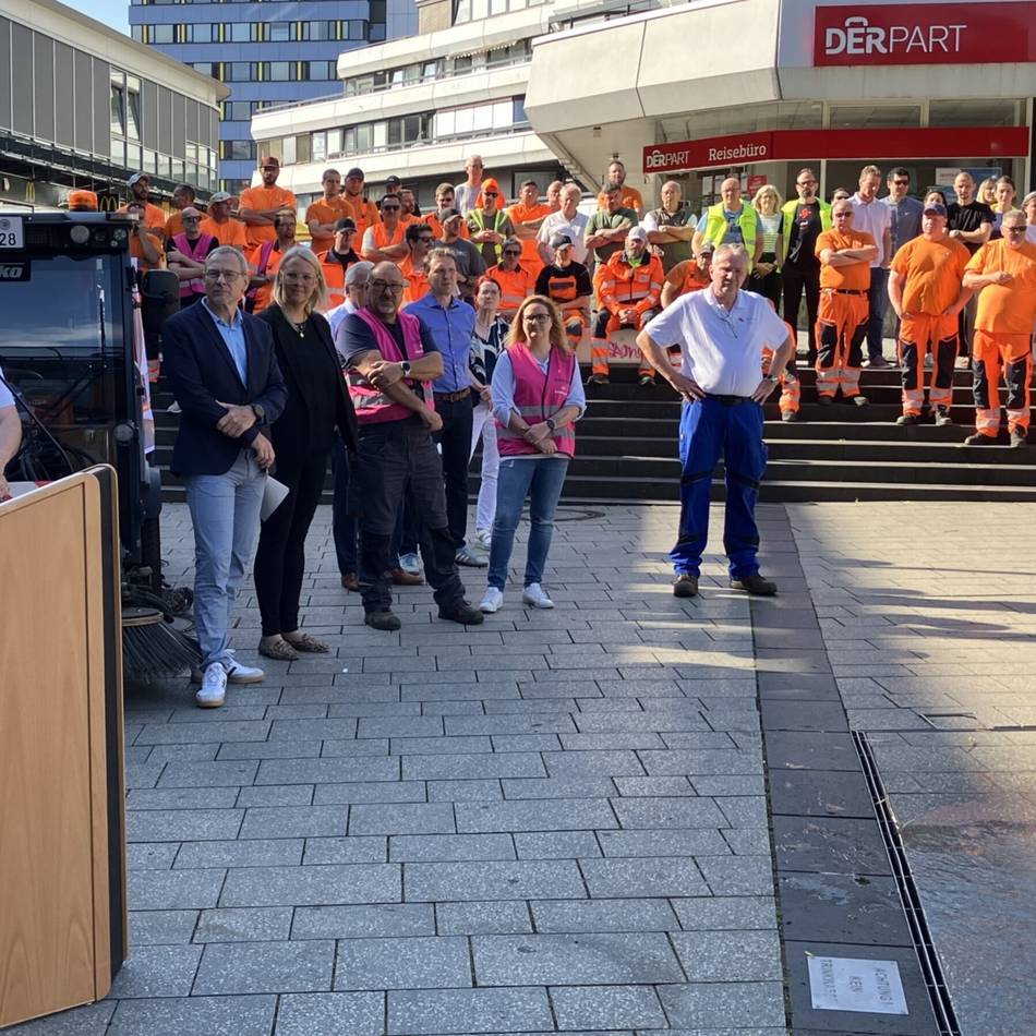 Nach Schuss auf TBL-Beschäftigten in Leverkusen: Mahnwache gegen Gewalt an Mitarbeitern im öffentlichen Dienst