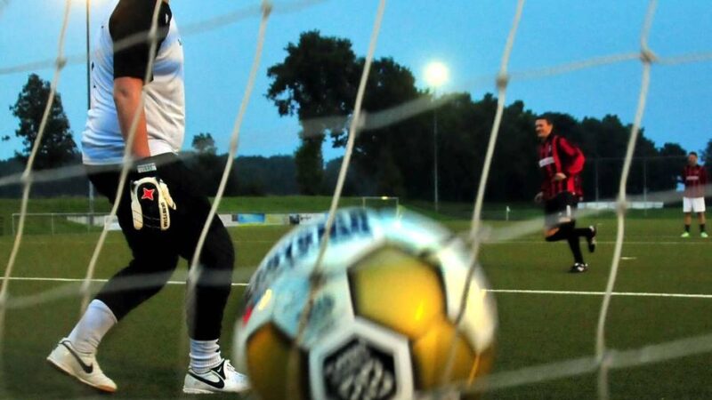Fußball-Event in Nettetal: SuS Schaag lädt zum großen Nacht-Elfmeterschießen