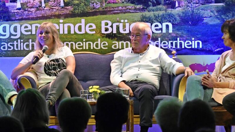 Gespräch mit regionalen Gästen: Talkrunde „Franks Sitzecke“ auf Burg Brüggen