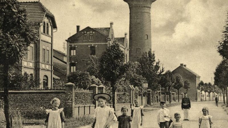 Zeitreise auf alten Postkarten: Erkennen Sie diese Grevenbroicher Stadtteile?
