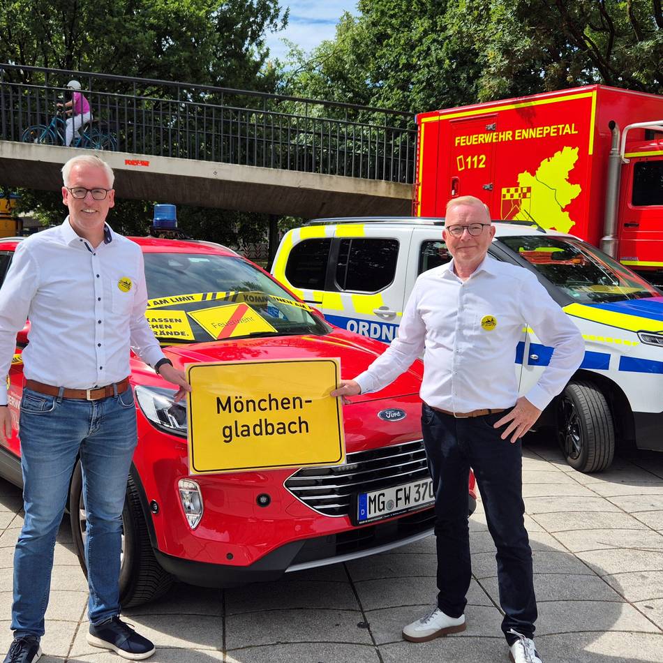 Mönchengladbach bei Protestaktion dabei: Kämmerer Michael Heck im Feuerwehrauto zum Kanzleramt