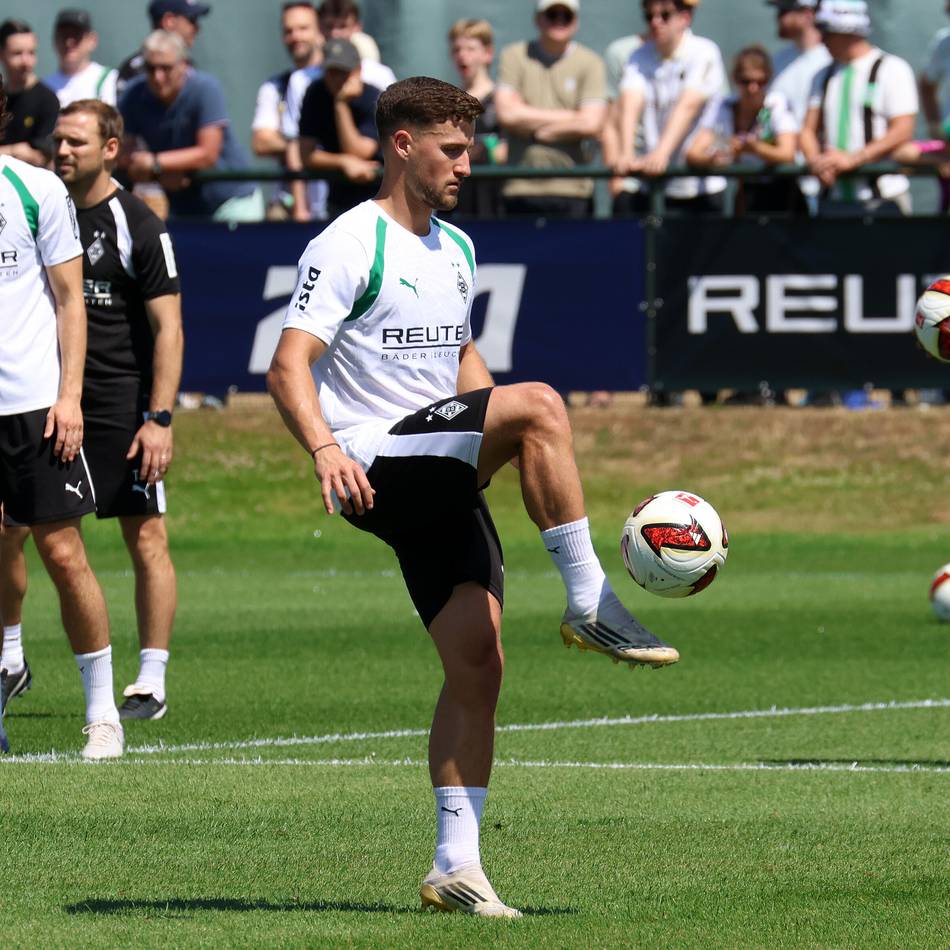 Viel Intensität am dritten Trainingstag: Leopold schildert seine Gladbach-Eindrücke nach 105-Minuten-Einheit
