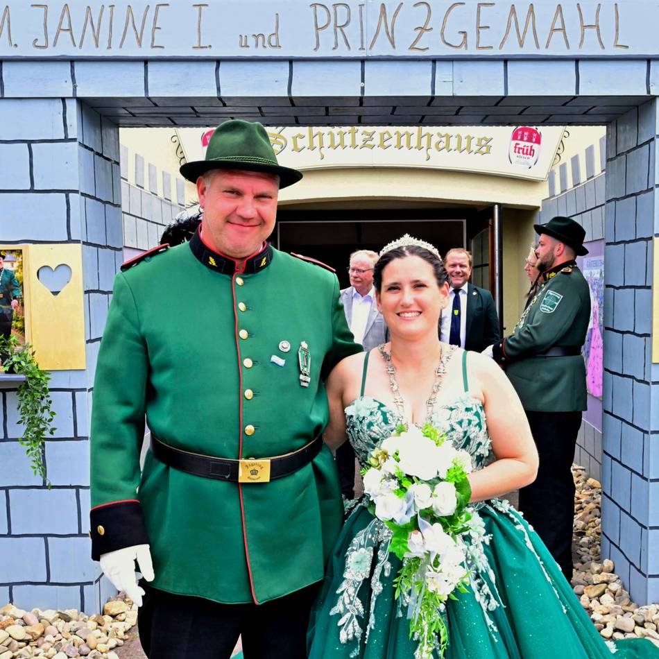 Schützenfest Frixheim mit neuem Kronprinzen: Volle Zelte und ein neuer Kronprinz in Frixheim
