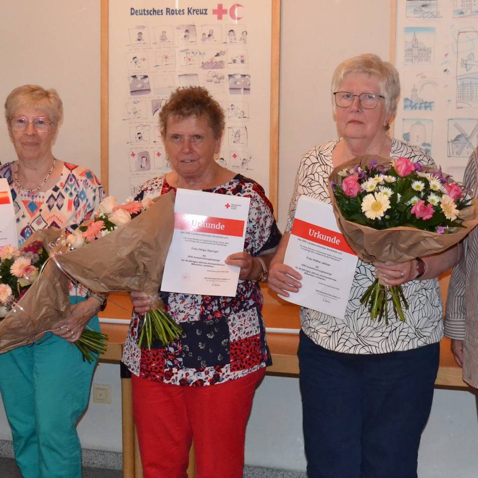 40 und 60 Jahre: DRK ehrt langjährige ehrenamtlich Engagierte