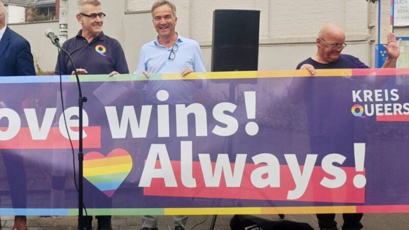 Mahnwache nach Anschlag auf Berliner CSD: Viersens Antwort auf den Hass
