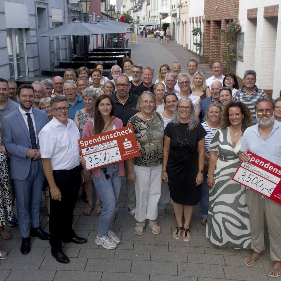 Gourmetmeile der Rheinberger Nachbarschaften: Spenden für Wohngruppe und Hospiz