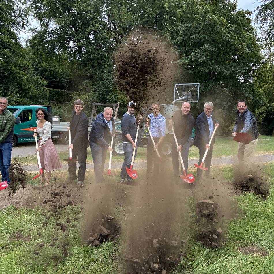 Stadtpark in Wermelskirchen: Erster Spatenstich für Umgestaltung des Hüpptals