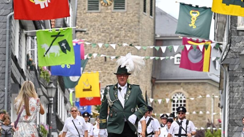 Kirmes und Schützenfest in Hückeswagen: Vier Tage zwischen Party und Tradition