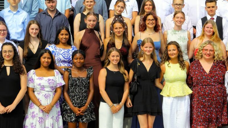Abitur an der Europaschule Rheinberg: Die Amigos haben das Abi in der Tasche