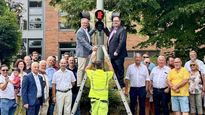 Siebte Anlage in Neuss: Holzheimer König stiftet Schützenampel