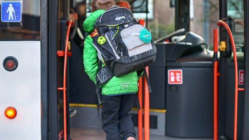 Lösung gefunden in Mettmann: Obschwarzbacher Kinder fahren weiterhin mit dem Schulbus