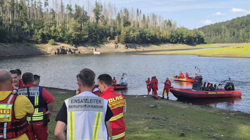 Badeausflug bei Hammerstein endet in Tragödie: 20-jähriger Hückeswagener ertrinkt in Wupper-Talsperre