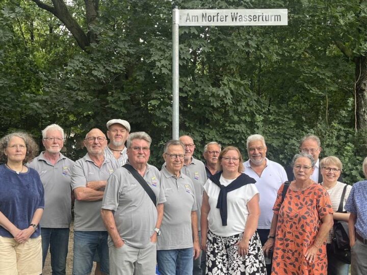 Schilder enthüllt: Norf hat jetzt zwei neue Straßennamen