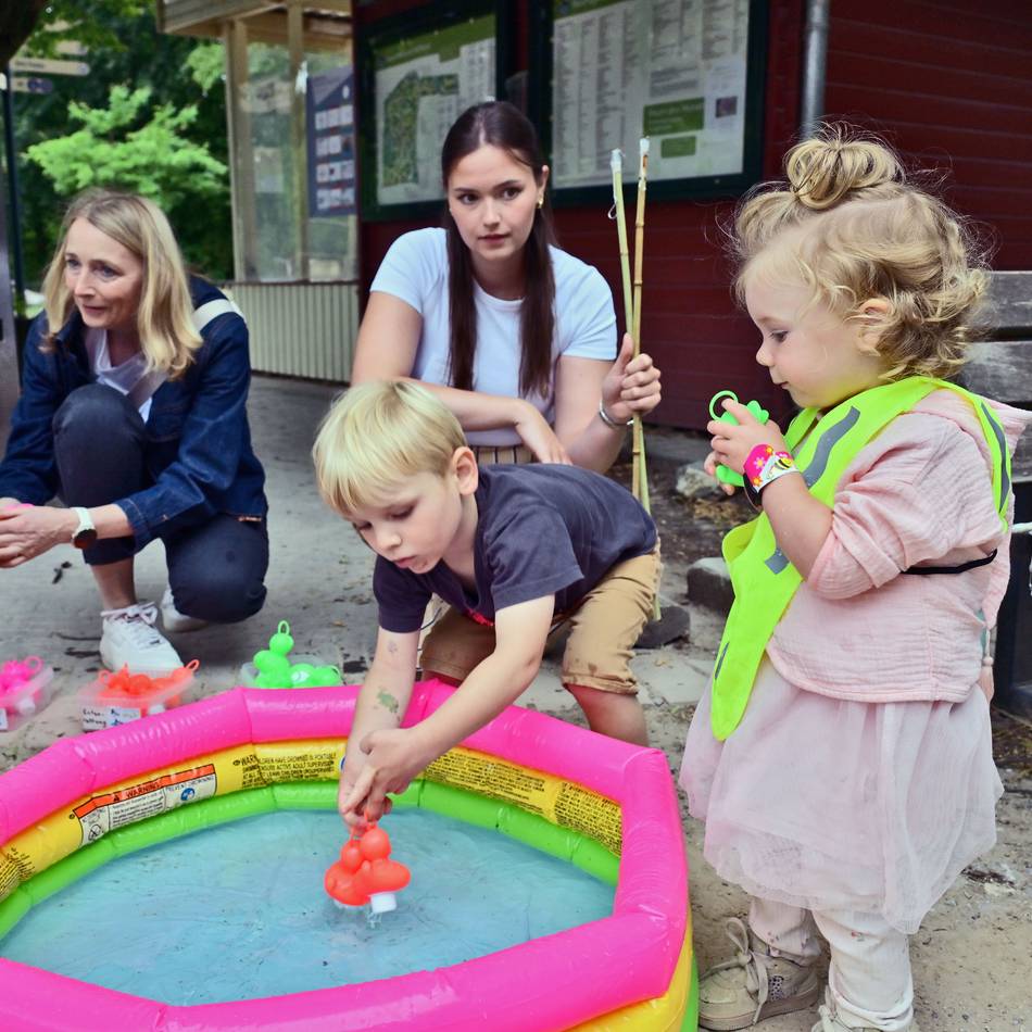 Aktionstag in Krefeld: Zoo-Rallye bringt Kindern Grundrechte nah