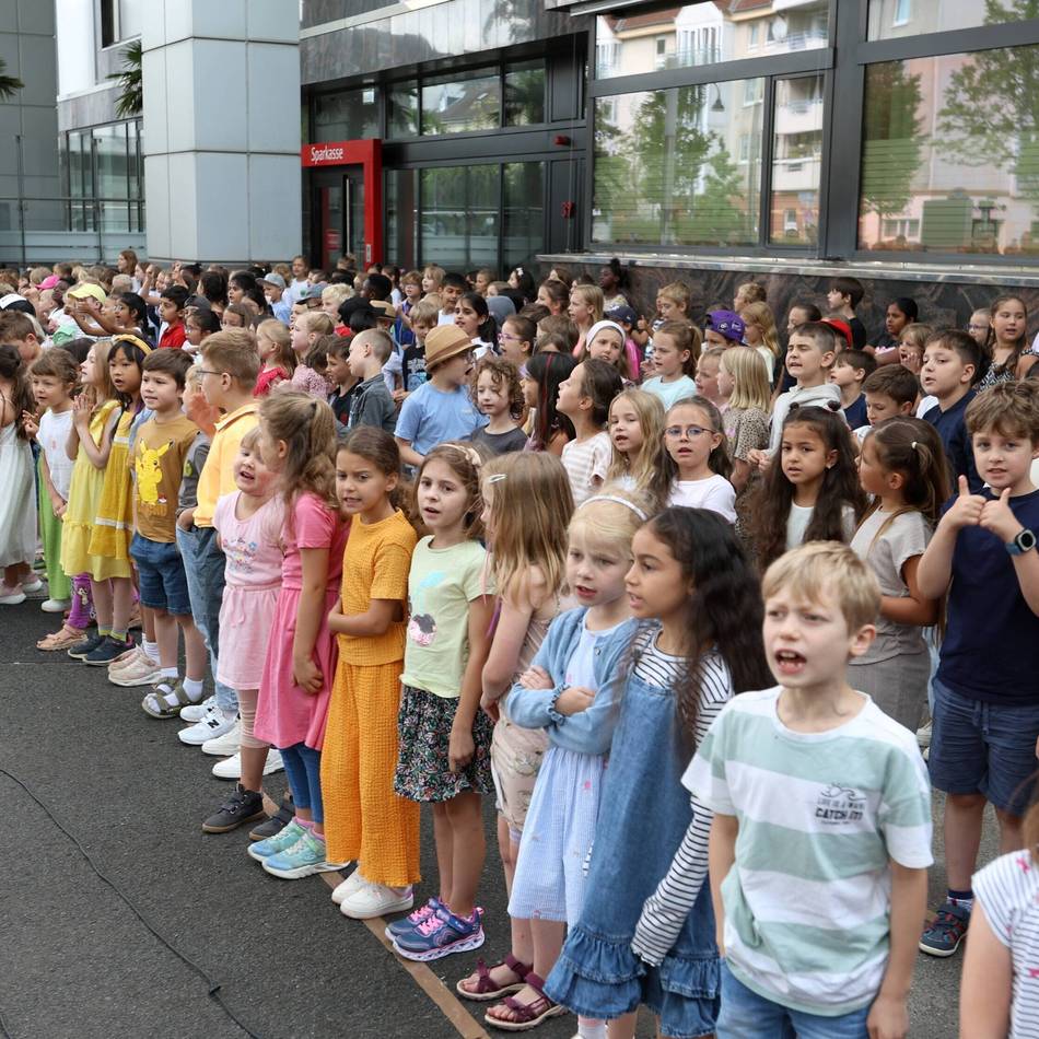 Sommerfest in Leverkusen: Trotz Sorge um Zukunft: Musik- und Kunstschule zeigt, was in ihr steckt