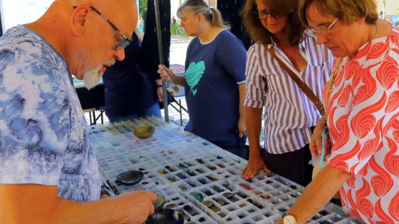 Deutsch-Holländischer Stoffmarkt: „Xanten hat eine Sogkraft“ — Veranstalter zufrieden mit Besucherandrang