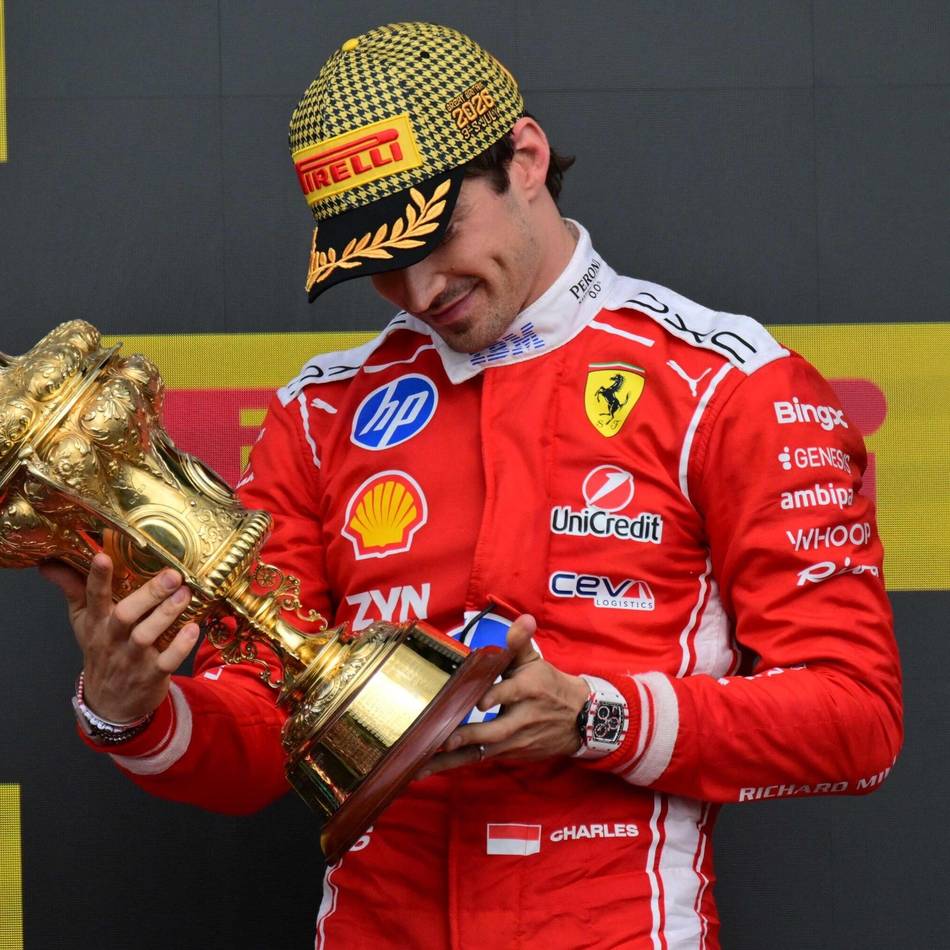 Zweimal Ferrari auf dem Podium: Leclerc triumphiert in Silverstone – Mega-Drama um Antonelli