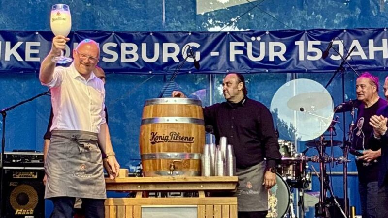 Das letzte Mal mit Bülent Aksen: OB Link eröffnet Duisburger Stadtfest mit Fassanstich