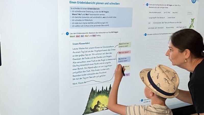 Neue digitale Tafeln in Nettetal: Die Kreidezeit in der Schule ist vorbei