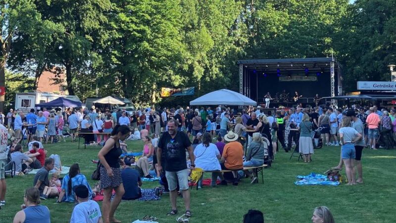 Schwingbodenfestival in Grefrath: „Umsonst und draußen – besser geht es nicht“