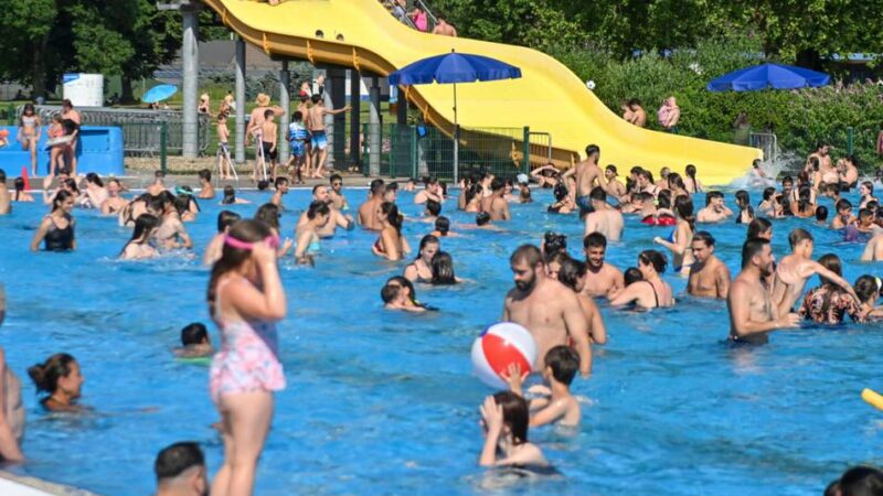 Freibad in Krefeld: Mit diesen Tricks sparen Familien im Badezentrum Bockum