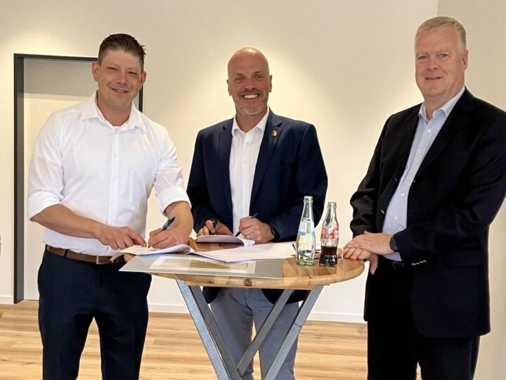 Neue Versammlungshalle in Grevenbroich-Frimmersdorf: „Es liegt jetzt an Ihnen, den Saal mit Leben zu füllen“