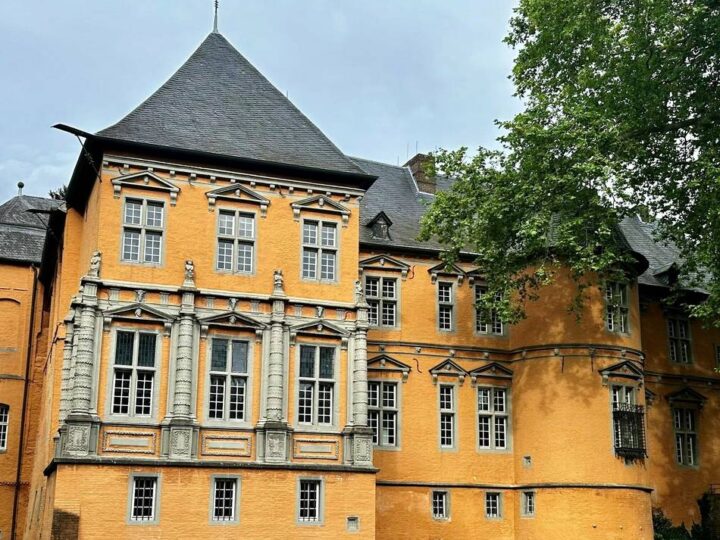 Baumaßnahmen in Mönchengladbach: Sanierung von Schloss Rheydt – so viel Millionen hat sie bisher gekostet