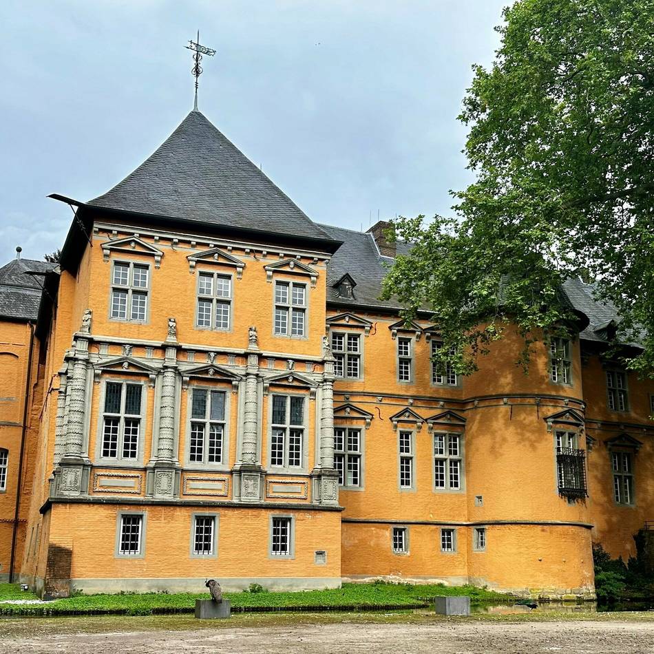 Baumaßnahmen in Mönchengladbach: Sanierung von Schloss Rheydt – so viel Millionen hat sie bisher gekostet