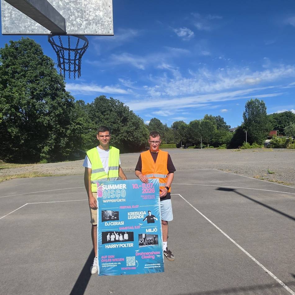 „Kreisligalegende“ und „Miljö“ in Wipperfürth: Hückeswagener organisieren zweitägige „Summer Disco“