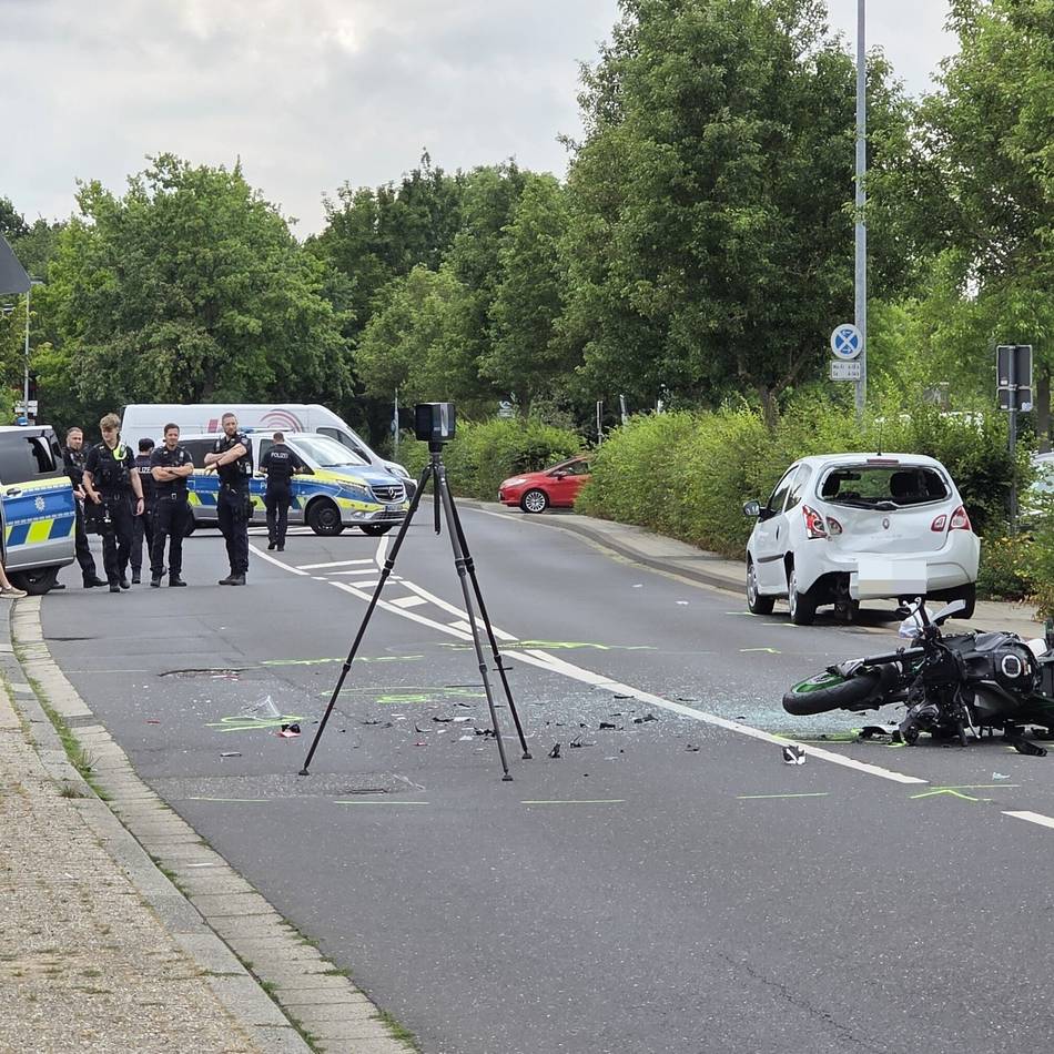 Tödlicher Verkehrsunfall: 42-Jähriger stirbt nach Motorradunfall in Erkelenz